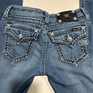 Miss Me Signature Bootcut Jeans in size 27
